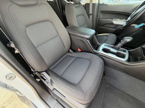 Used 2022 Chevrolet Colorado LT RWD image 24