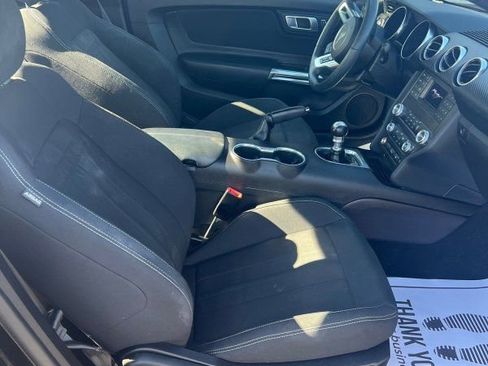 Used 2019 Ford Mustang Coupe image 8