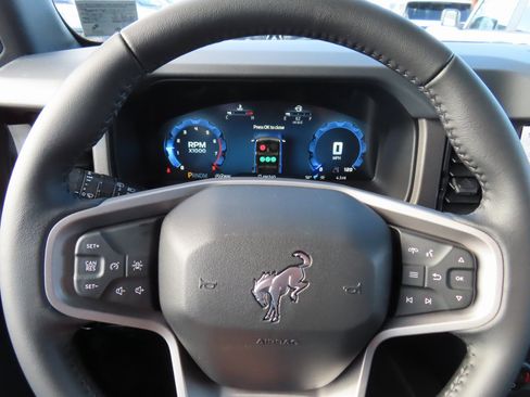 New 2025 Ford Bronco Big Bend w/ Black Diamond Package image 9