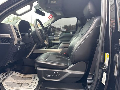 Used 2017 Ford F250 Lariat w/ Chrome Package image 16