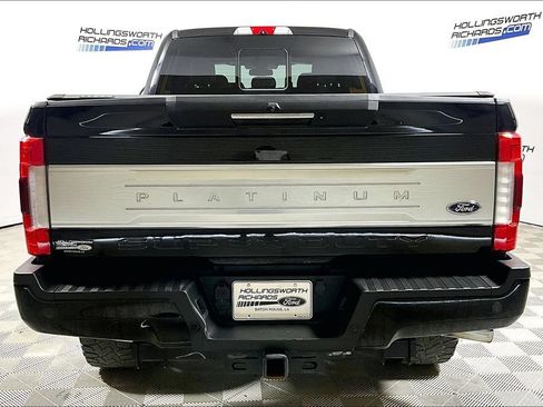 Used 2018 Ford F250 Platinum w/ Platinum Ultimate Package AWD/4WD image 4