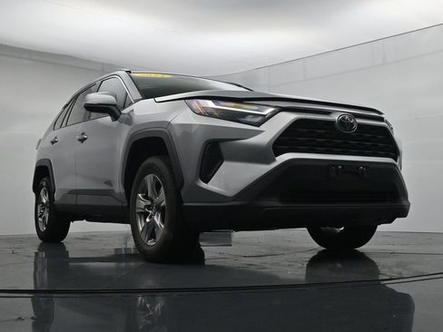 Used 2024 Toyota RAV4 XLE AWD/4WD image 33