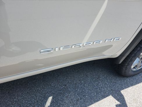 New 2026 GMC Sierra 2500 SLE AWD/4WD image 7