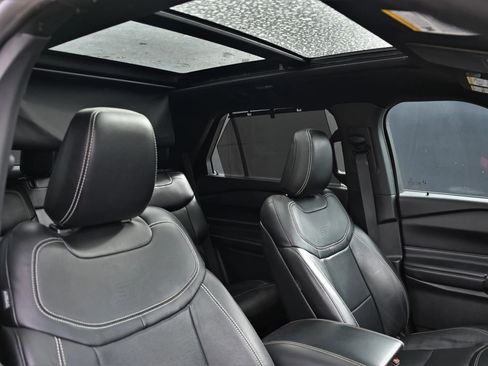 Used 2020 Ford Explorer ST w/ Premium Technology Package image 19