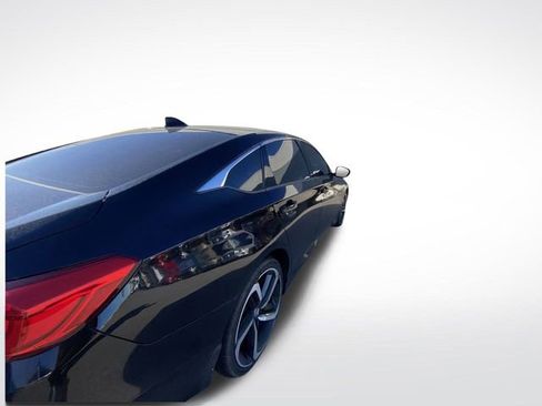 Used 2022 Honda Accord Sport image 11