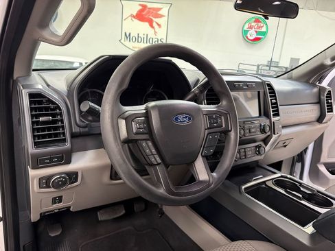 Used 2022 Ford F350 XLT w/ XLT Premium Package AWD/4WD image 26