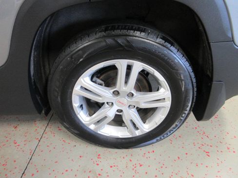 Used 2020 GMC Terrain SLE w/ Driver Convenience Package image 25