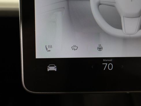 Used 2023 Tesla Model Y Long Range image 55