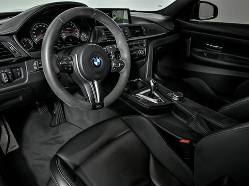 Used 2019 BMW M4 CS w/ Executive Package image 18