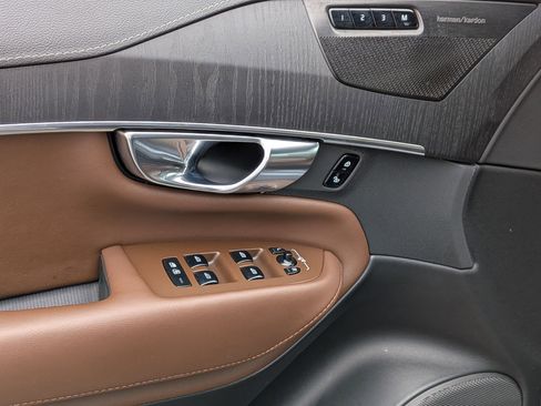 Certified 2023 Volvo XC90 B6 Ultimate image 13