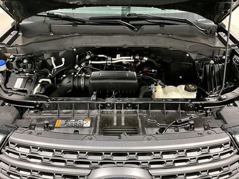 Used 2022 Ford Explorer XLT w/ XLT Sport Appearance Package image 32