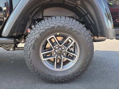 New 2026 Jeep Gladiator Mojave AWD/4WD image 9
