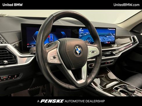 Used 2023 BMW X7 xDrive40i image 21