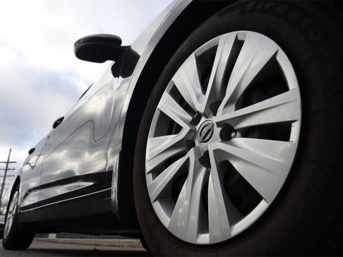 Certified 2025 Nissan Sentra S image 10