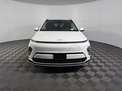Used 2025 Hyundai Kona Limited FWD image 7