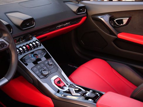 Used 2017 Lamborghini Huracan LP 580-2 image 18