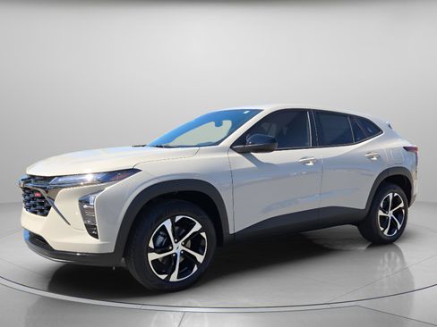 New 2026 Chevrolet Trax RS image 2