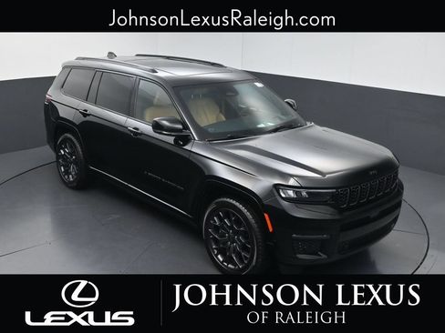 Used 2024 Jeep Grand Cherokee L Summit w/ Advanced Protech Group IV AWD/4WD image 22