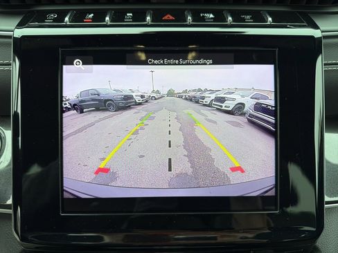 Used 2022 Jeep Grand Cherokee Altitude image 35