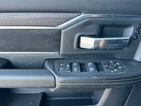 New 2026 RAM 2500 Laramie AWD/4WD image 10