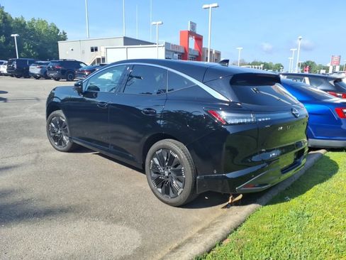 Certified 2025 Nissan Murano Platinum w/ Cargo Package AWD/4WD image 4