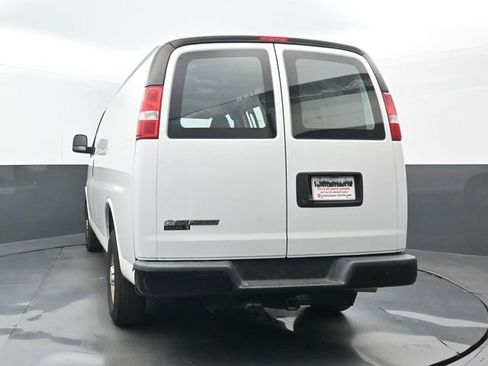 Used 2020 Chevrolet Express 2500 w/ Driver Convenience Package image 4