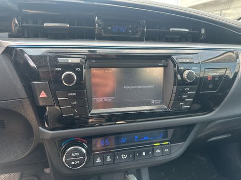 Used 2015 Toyota Corolla S FWD image 9