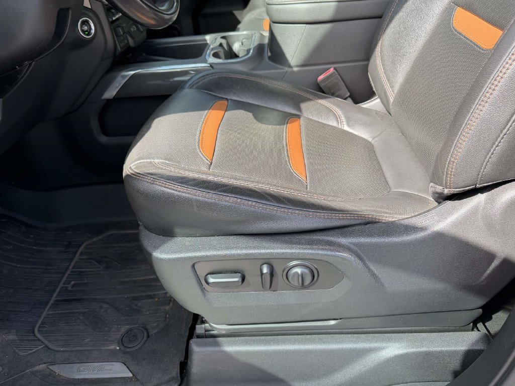 Used 2019 GMC Sierra 1500 AT4 w/ AT4 Premium Package AWD/4WD image 16