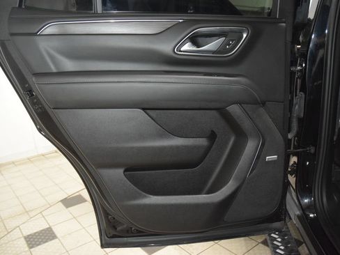 Used 2023 Chevrolet Tahoe Z71 w/ Luxury Package AWD/4WD image 43