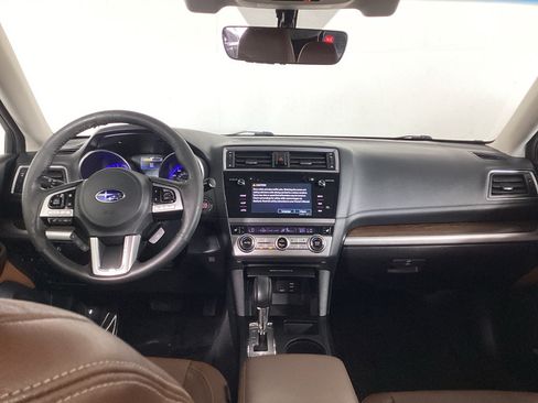 Used 2017 Subaru Outback 3.6R Touring AWD/4WD image 19