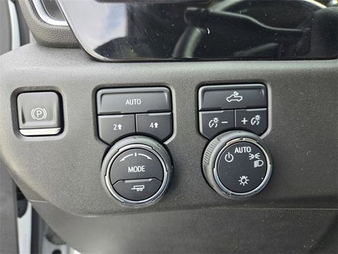 Used 2023 Chevrolet Silverado 1500 LT image 21