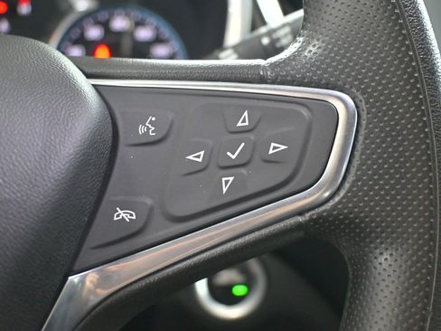 Used 2019 Chevrolet Equinox LT image 19