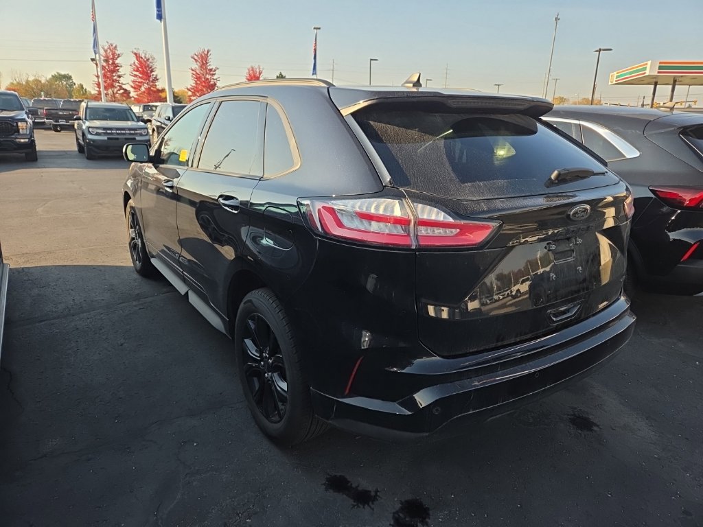 Used 2024 Ford Edge SE w/ Black Appearance Package AWD/4WD image 9