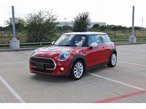 Used 2019 MINI Cooper 2-Door Hardtop FWD image 3