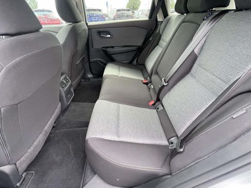 Used 2023 Nissan Rogue SV FWD image 10
