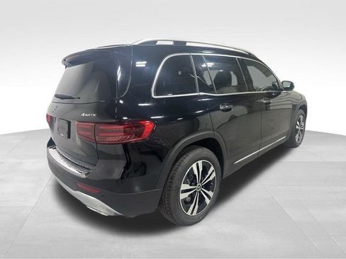 Used 2026 Mercedes-Benz GLB 250 4MATIC image 6