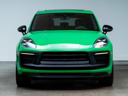 Used 2023 Porsche Macan GTS w/ GTS Sport Package AWD/4WD image 2
