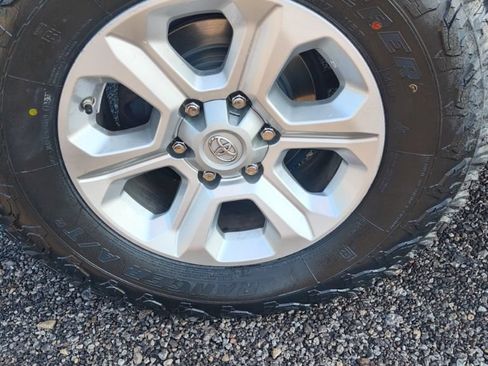 Used 2016 Toyota 4Runner SR5 Premium w/ Four Season Floor Mat Package AWD/4WD image 13