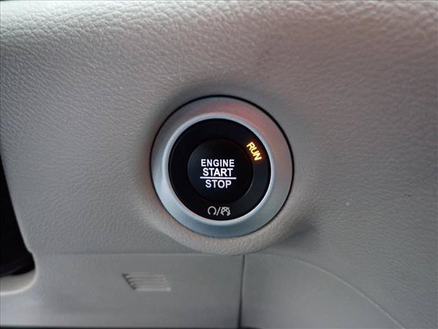 Used 2024 Chrysler Pacifica Touring-L FWD image 23