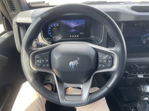 Used 2024 Ford Bronco Black Diamond image 10