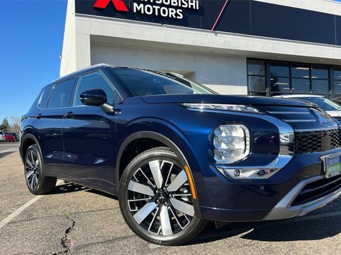 New 2026 Mitsubishi Outlander SEL image 2