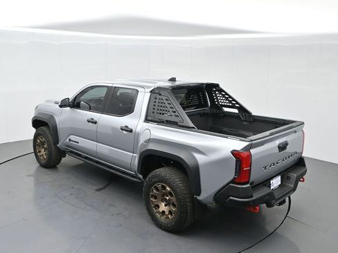 Used 2024 Toyota Tacoma Trailhunter image 59