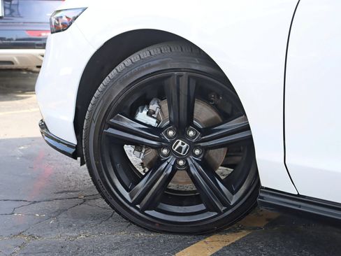 Used 2024 Honda Accord Sport image 15