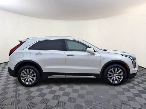 Used 2020 Cadillac XT4 Premium Luxury w/ Cold Weather Package AWD/4WD image 4