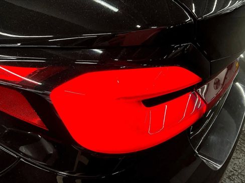 Used 2021 BMW 530e image 28