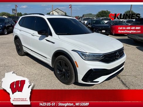 Used 2024 Volkswagen Tiguan SE R-Line AWD/4WD image 1