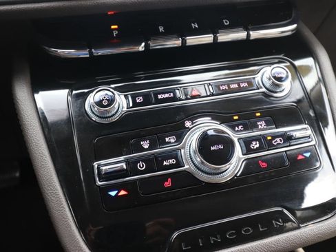 Used 2022 Lincoln Corsair FWD image 22
