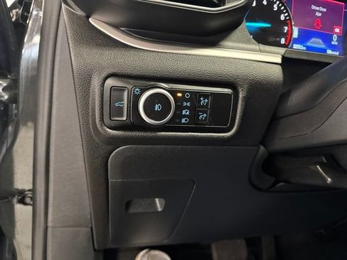 Used 2022 Ford Explorer XLT w/ Equipment Group 202A AWD/4WD image 53