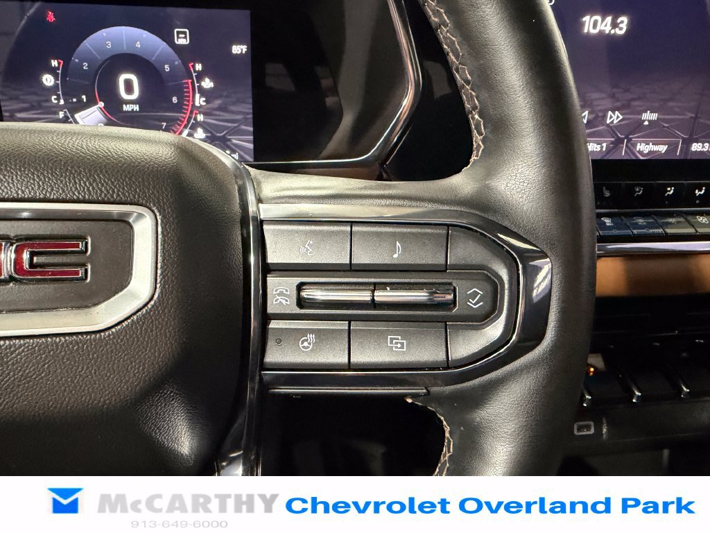 Used 2023 GMC Canyon AT4 w/ AT4 Premium Package AWD/4WD image 17