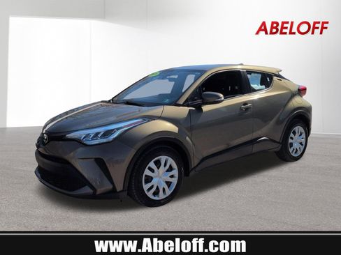 Used 2021 Toyota C-HR LE FWD image 1